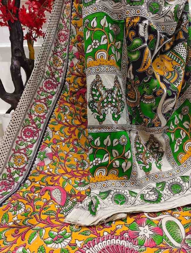 'Pakṣhiratna' Yellow canvas with Bird motifs cotton Kalamkari Saree