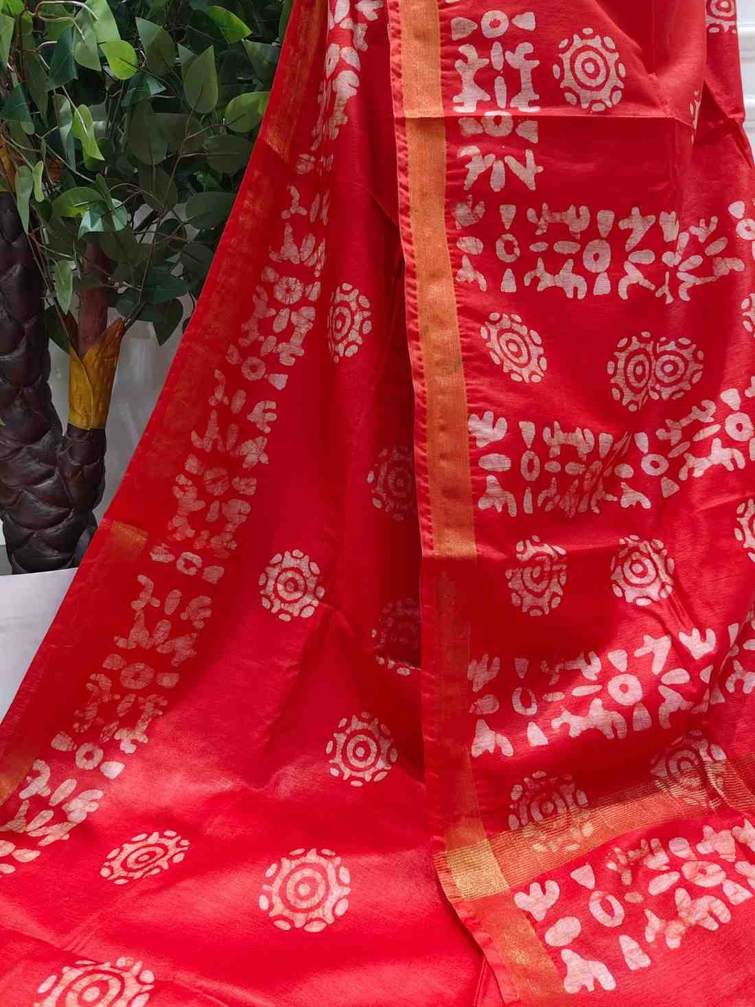 Mulberry Silk Handloom Saree-Red with Circular Design