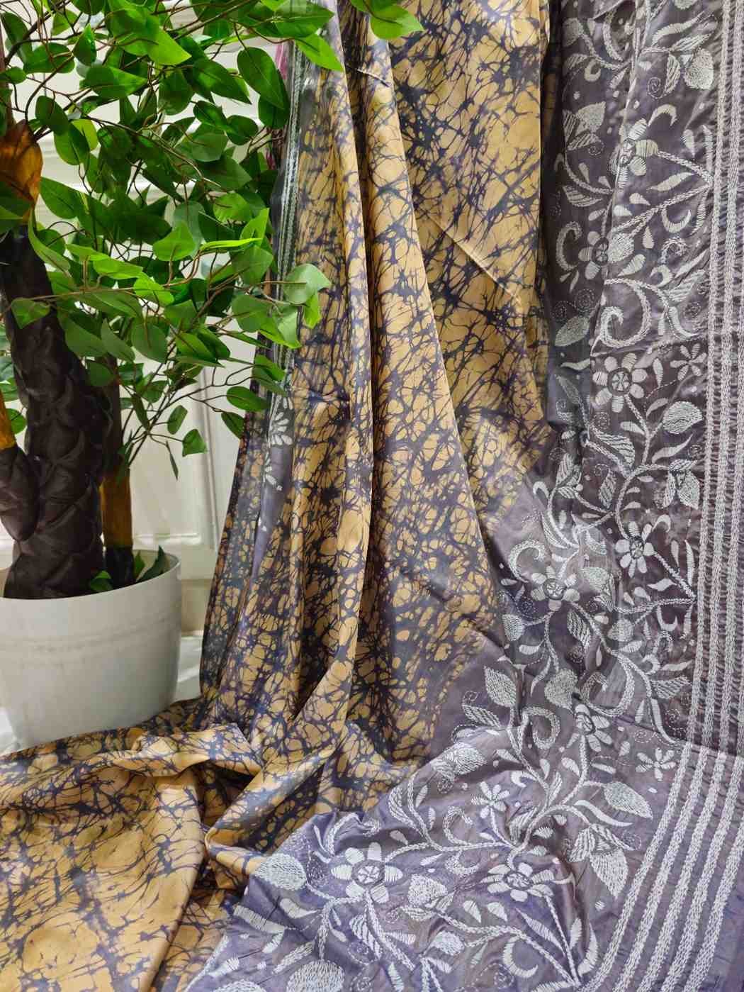 Pure Silk Hand embroidered Bengal Kantha