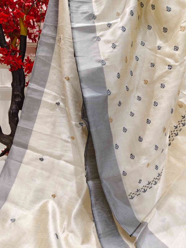 Hand stitched Matka Silk with Grey Border – Butta Design