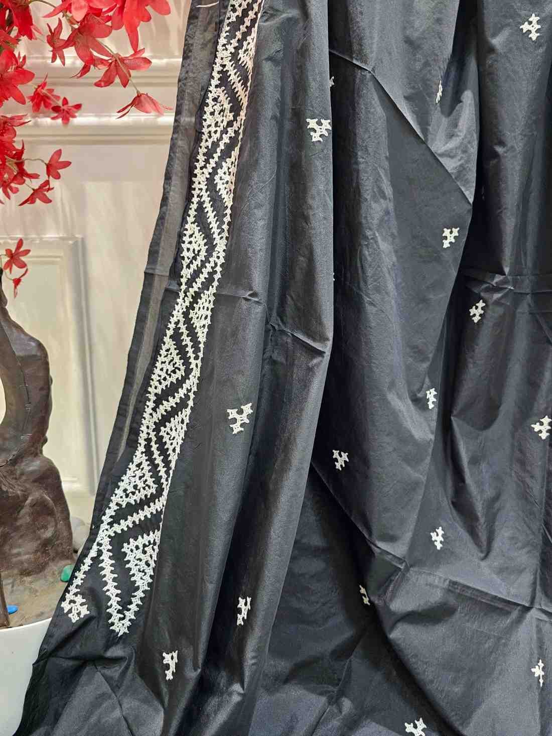 Bangalore Silk Blend Kantha Saree - Deep Black