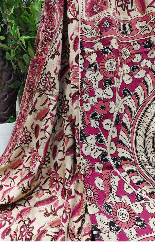 'Raktakusuma' Off White canvas with Red Floral motif cotton Kalamkari Saree