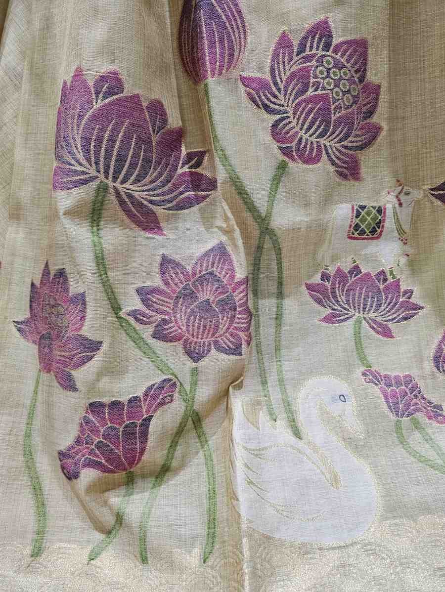 Beige hansika Muga Jamdani Saree